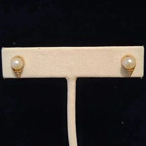 14k Gold Pearl & Diamond accent Stud earrings